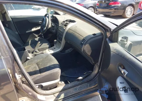 2010 Toyota Corolla S z USA, uszkodzony, nr VIN 1NXBU4EE4AZ229649